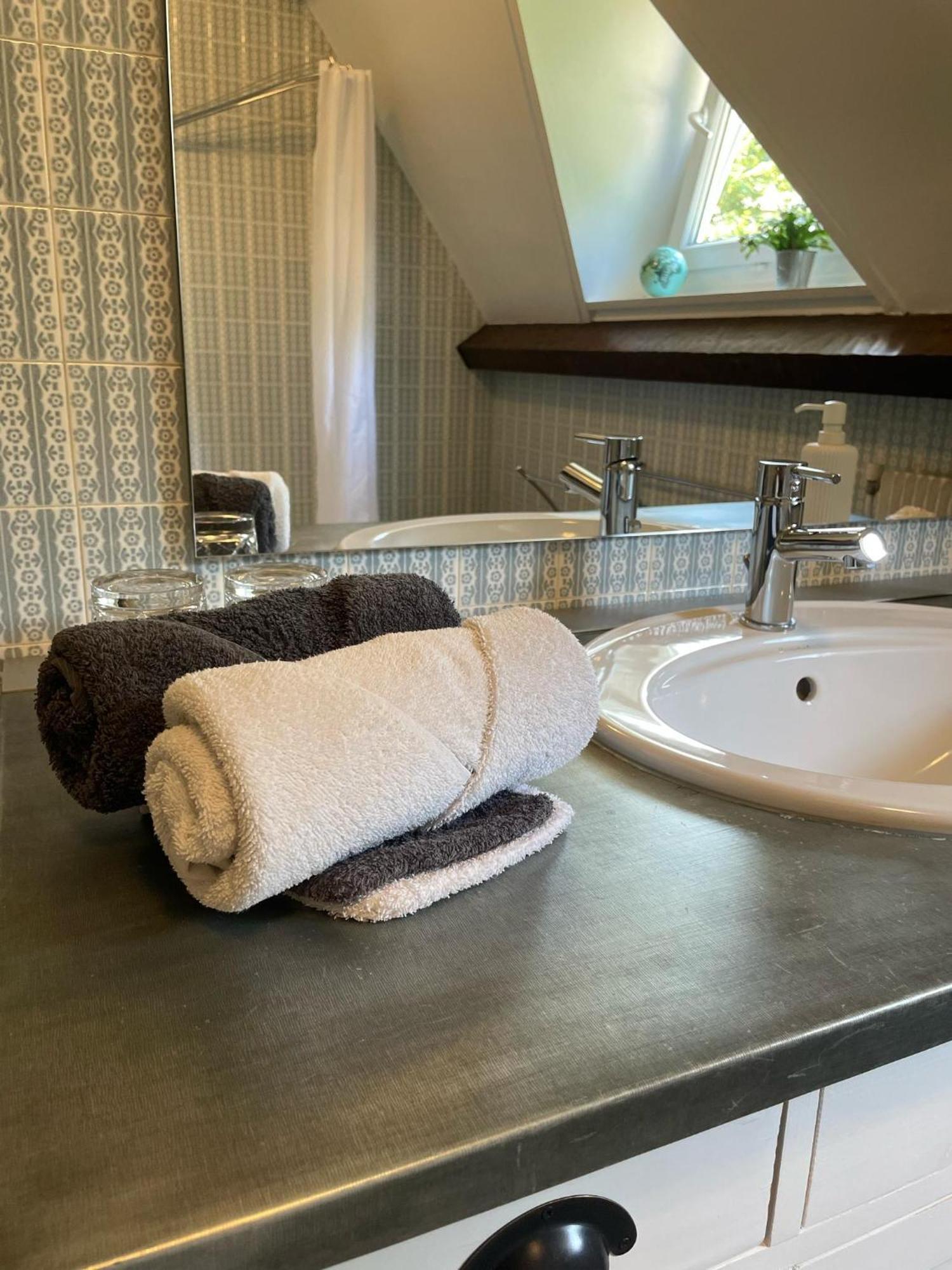 Chambres D'Hotes Le Relais Globe Trotteur Montaigu  Eksteriør billede